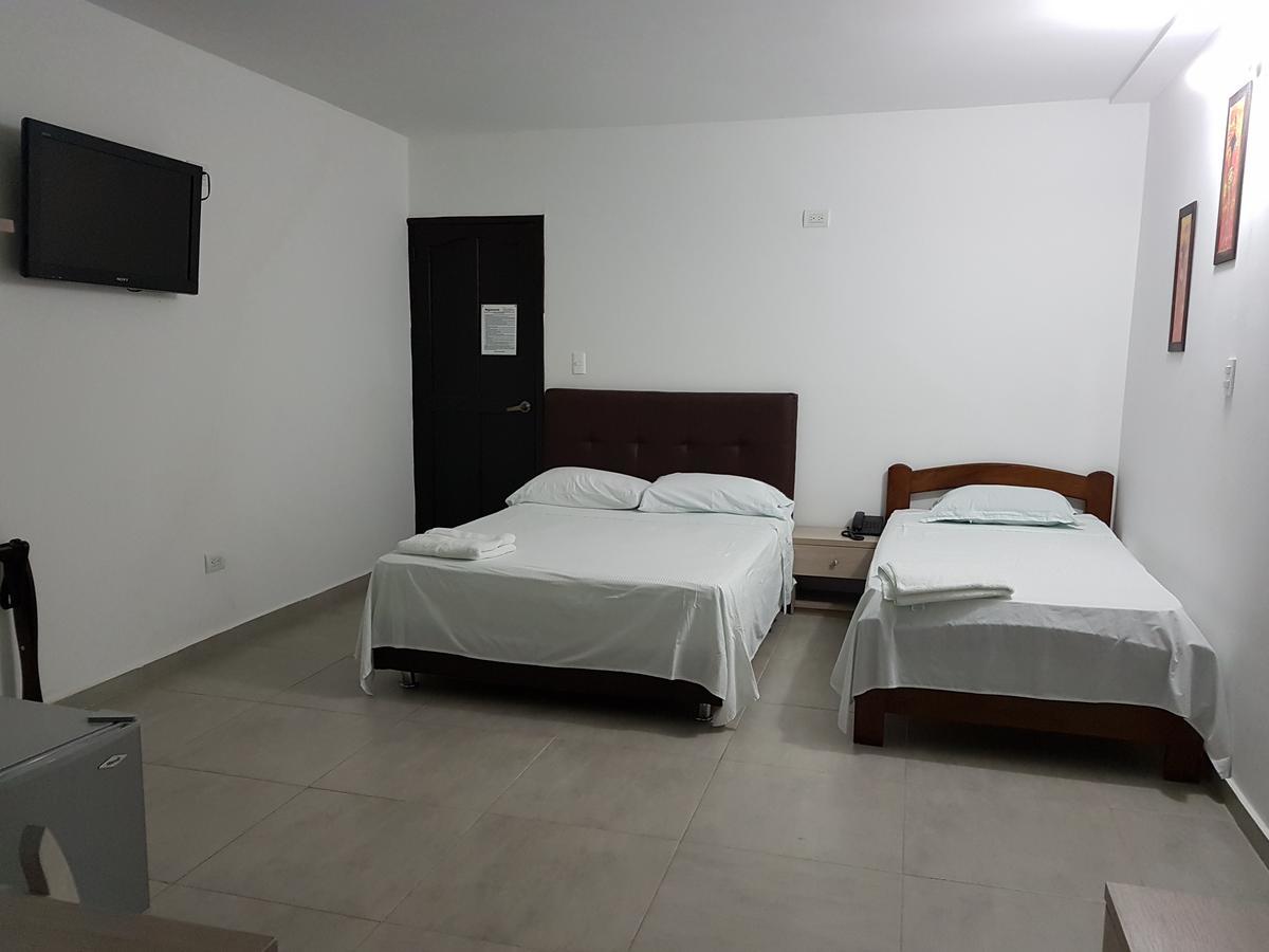 Hotel Plaza Real Montelíbano Esterno foto