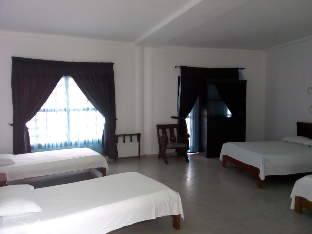Hotel Plaza Real Montelíbano Esterno foto
